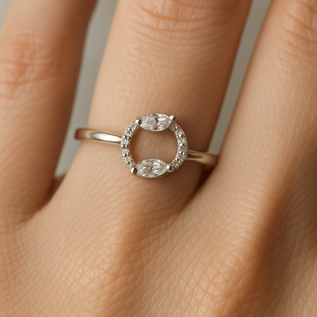 Anel prata 925 com brilhantes com pontos de luzes (Tamanho 18)