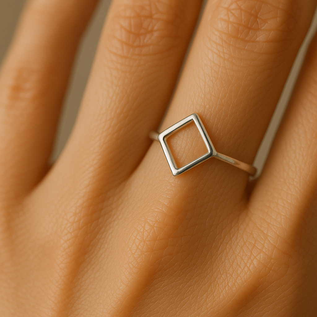 Anel geométrico de prata 925