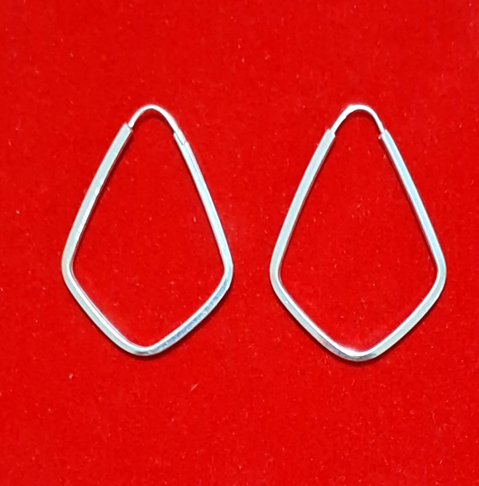 Brincos em prata 925